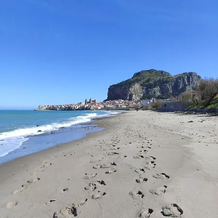Sarahouse Relax A Due Passi Dal Mare Apartment