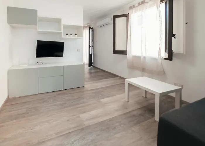 Sarahouse Relax A Due Passi Dal Mare *